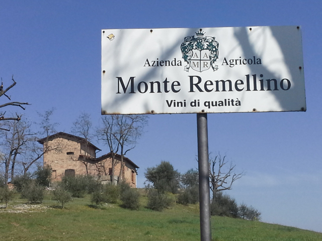 foto cartello e castello2 foto cartello e castello2